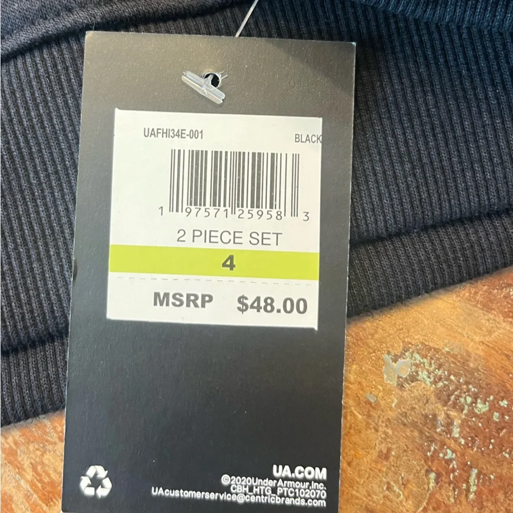 NWT Under Armour Boys 2 Piece  Set
